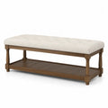 Banc de chambre 120 cm x 40 cm x 48 cm en polyester écru et bois d’hévéa couleur noyer avec étagère basse